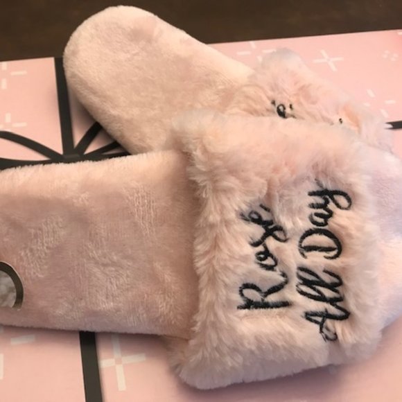 Retiree Wine Gift Bundle - Picture 4 of 7